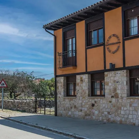 Entrada Rio Lobos Apartment